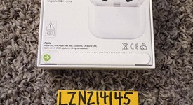 New
													Apple AirPods 3rd Gen - MagSafe Case, photo 2 of 2