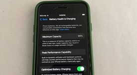Mint
													Apple iPhone SE 3rd Gen 2022 - Unlocked, Midnight, 64 GB, A2595, photo 2 of 10