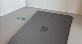 Good
													Apple iPad 9th Gen - Unlocked, Gray, 64 GB, A2603, photo 5 of 6