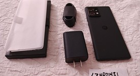 Mint
													Motorola Edge Plus 2023 - Unlocked, Black, 512 GB, 8 GB, photo 2 of 8