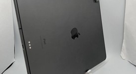 Good
													Apple iPad Pro 12.9" 4th Gen 2020 - Unlocked, Gray, 256 GB, A2069, photo 6 of 6