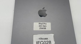 Good
													Apple iPad Pro 11" 4th Gen 2022 - Unlocked, Gray, 256 GB, photo 4 of 9