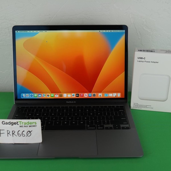 MacBook Air 2020 - 13 inch - 256 GB, Silver, 8 GB, Apple M1