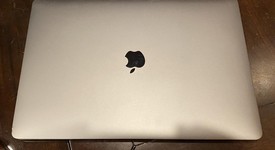 Good
													MacBook Pro 2016 (With Touch Bar) - 15" - Gray, 512 GB, 16 GB, photo 3 of 6