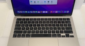 Good
													MacBook Air 2022 - 13" - Apple M2, Starlight, 256 GB, 8 GB, photo 1 of 11