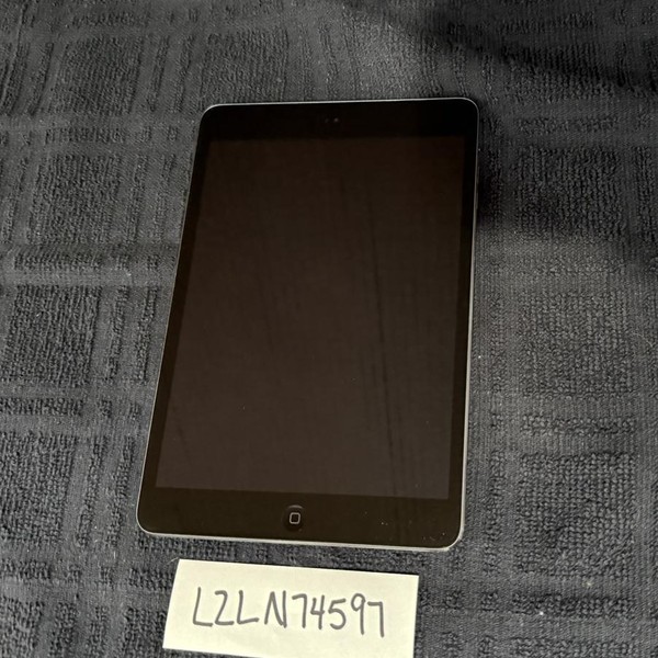 Apple iPad Mini 2 Retina - Wi-Fi, 32 GB, Silver