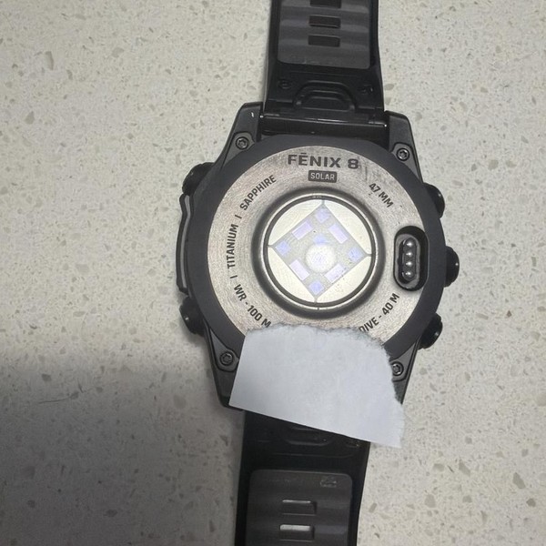 Garmin Fenix 8 - Carbon, SOLAR