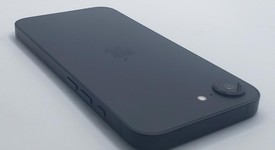 Mint
													Apple iPhone 16e - Boost, Black, 128 GB, A3212, photo 3 of 5