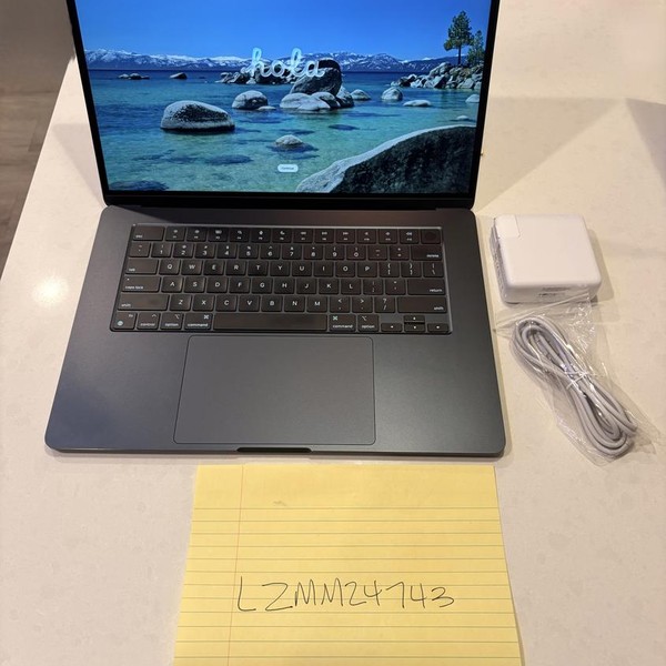 MacBook Air 2023 (M2) - 15 inch - 512 GB, Midnight, 16 GB, Apple M2