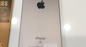 Good
													Apple iPhone SE 1st Gen 2016 - Verizon, Grey, 32 GB, A1662, photo 3 of 5