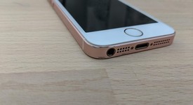 Good
													Apple iPhone SE 1st Gen 2016 - Unlocked, Rose Gold, 32 GB, A1662, photo 6 of 6