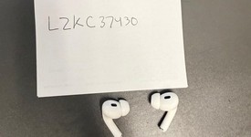 Used
													Apple AirPods Pro 2 - Lightning, photo 2 of 8