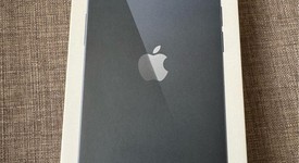 New
													Apple iPhone 13 - TracFone, Midnight, 128 GB, A2482, photo 2 of 5