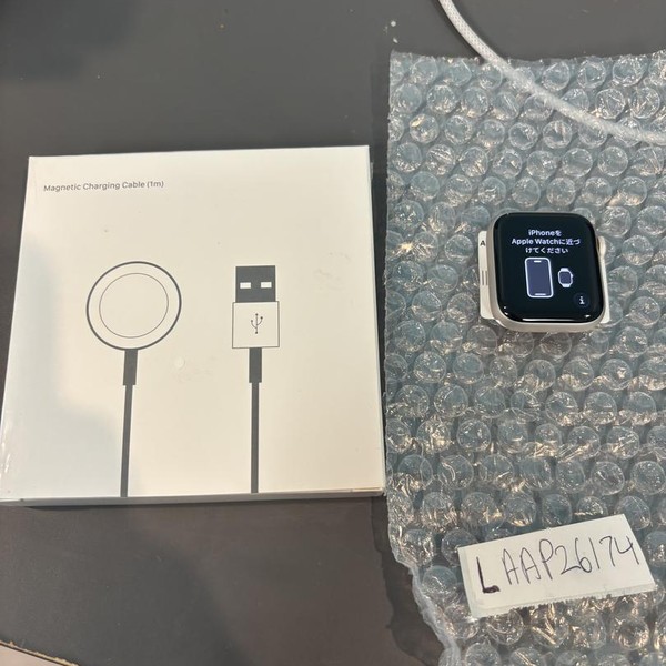 Apple Watch SE 3rd Gen 40mm - Unlocked, Starlight, A3326 - Cellular