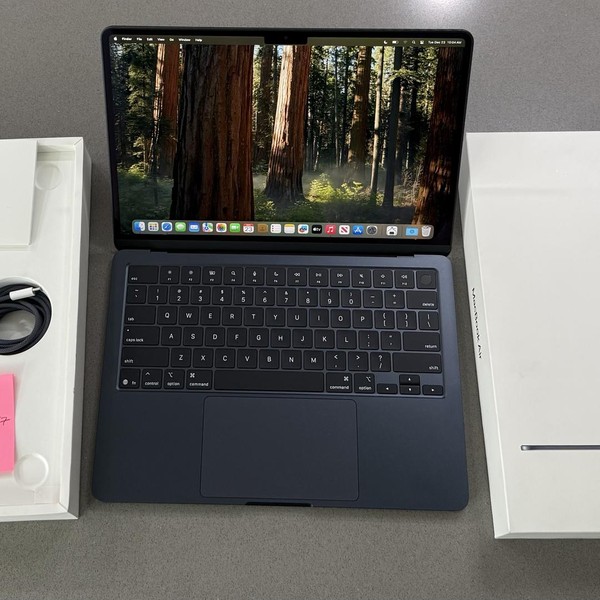 MacBook Air 2025 (M4) - 13 inch - 256 GB, Midnight, 16 GB, Apple M4