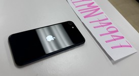 Mint
													Apple iPhone SE 3rd Gen 2022 - Unlocked, Midnight, 64 GB, A2595, photo 4 of 8