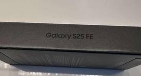 New
													Samung Galaxy S25 FE - Cricket, Black, 128 GB, SM-S731U, photo 4 of 5