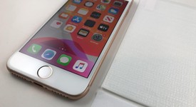 Good
													Apple iPhone 8 - Verizon, Gold, 64 GB, A1863, photo 3 of 8
