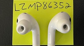 Used
													Apple AirPods Pro 2 - USB-C, photo 4 of 5