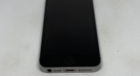 Good
													Apple iPhone SE 1st Gen 2016 - AT&T, Grey, 32 GB, A1662, photo 3 of 8