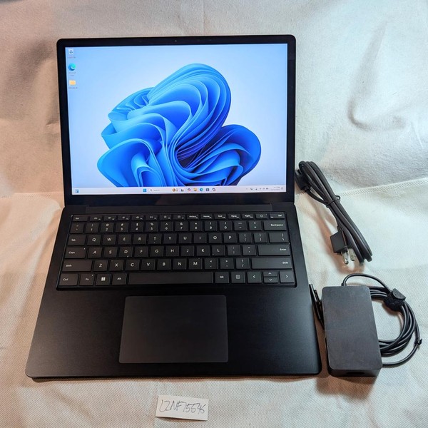 Microsoft Surface Laptop 5 - 256 GB, Black, 8 GB, Intel Core i5, 13.5 inch