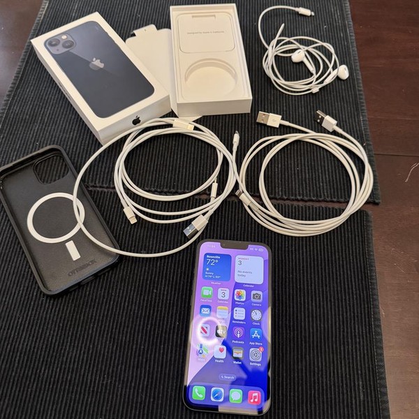 Apple iPhone 13 - Unlocked, 128 GB, Midnight, A2482