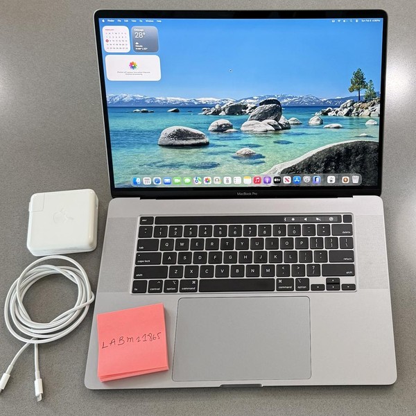 MacBook Pro 2019 - 16 inch - 512 GB, Gray, 32 GB, Intel Core i7