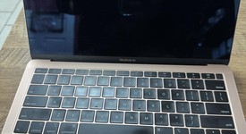 Fair
													MacBook Air 2018 - 13" - I5, Gold, 128 GB, 8 GB, photo 2 of 3