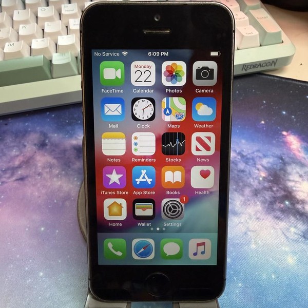 Apple iPhone 5S - AT&T, 16 GB, Gray, A1533