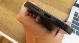 Mint
													Apple iPhone 15 - Verizon, Black, 128 GB, A2846, photo 4 of 7