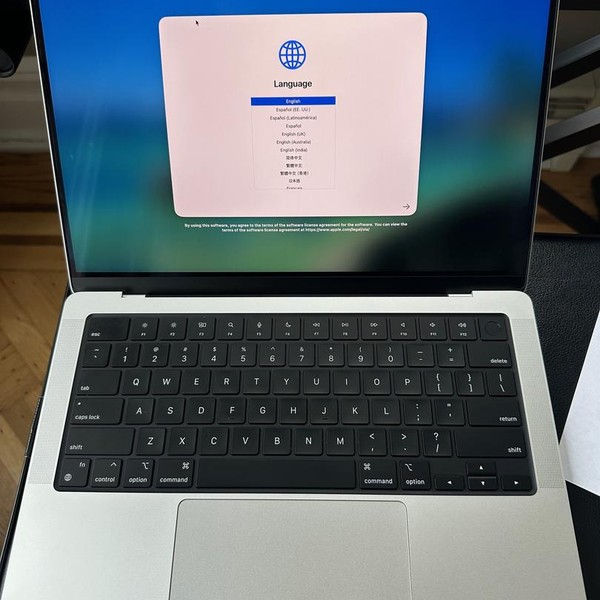 MacBook Pro 2024 - 14 inch - 1 TB, Silver, 24 GB, Apple M4