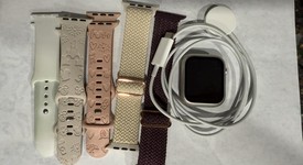 Good
													Apple Watch SE 2nd Gen 44mm - Silver, A2723 - GPS, Aluminum, photo 3 of 4