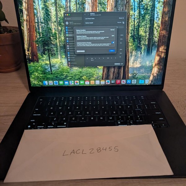 MacBook Air 2023 (M2) - 15 inch - 512 GB, Midnight, 8 GB, Apple M2