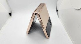Good
													Samsung Galaxy Z Flip4 5G - Unlocked, Rose Gold, 128 GB, 8 GB, SM-F721U1, photo 2 of 3