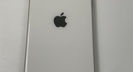 Good
													Apple iPhone SE 3rd Gen 2022 - Unlocked, Starlight, 64 GB, A2595, photo 3 of 8