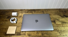 Fair
													MacBook Pro 2019 - 13" - I5, Gray, 256 GB, 8 GB, photo 2 of 8