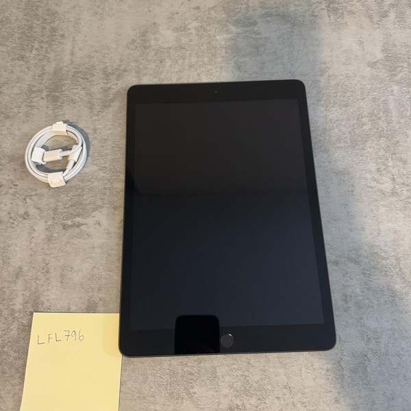 Apple iPad 7th Gen - Wi-Fi, 32 GB, Gray, A2197