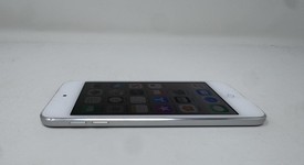 Good
													Apple iPod Touch 6th Gen - Wi-Fi, Silver, 16 GB, photo 5 of 6