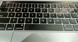 Good
													MacBook Pro 2018 (With Touch Bar) - 15" - I7, Gray, 512 GB, 16 GB, photo 3 of 20