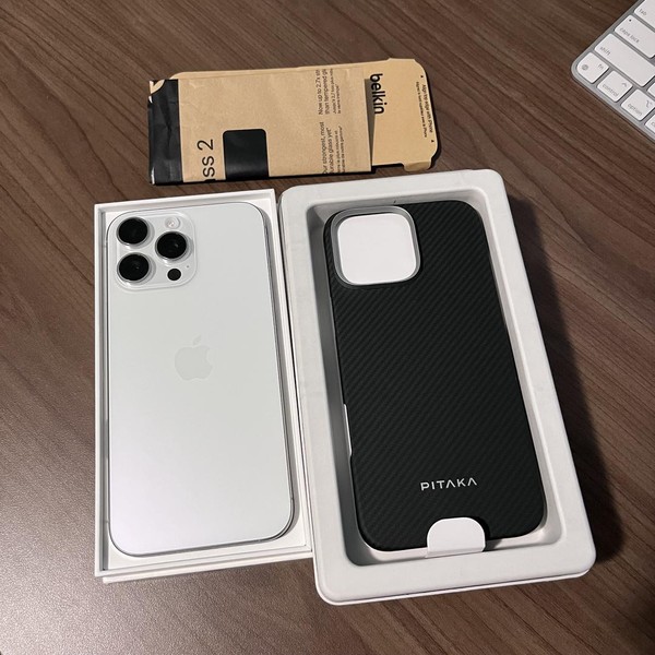 Apple iPhone 16 Pro Max - Unlocked, 256 GB, White, A3084