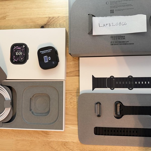 Apple Watch Ultra 3 49mm - Unlocked, Black, A3281