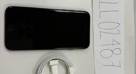 Mint
													Apple iPhone SE 3rd Gen 2022 - Unlocked, Midnight, 64 GB, A2595, photo 4 of 8