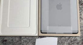 Mint
													Apple iPad 9th Gen - Unlocked, Gray, 64 GB, A2603, photo 3 of 3