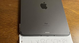 Mint
													Apple iPad Air 4th Gen - Verizon, Gray, 64 GB, A2324, photo 6 of 6