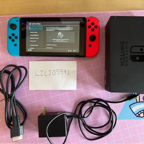 Nintendo Switch - 32 GB, Red & Blue