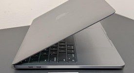 Good
													MacBook Pro 2020 - 13" - Apple M1, Silver, 256 GB, 16 GB, photo 4 of 11