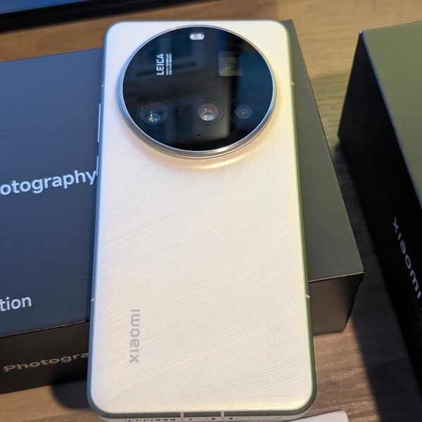 Xiaomi 15 Ultra - Unlocked Non-US, 512 GB, White, 16 GB