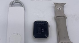 Fair
													Apple Watch Series 9 45mm - Unlocked, Starlight, A2984 - Cellular, Aluminum, photo 1 of 6