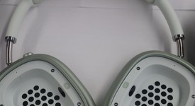 Used
													Apple AirPods Max - Green, photo 2 of 10