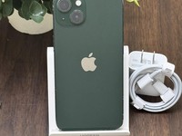 Apple iPhone 13